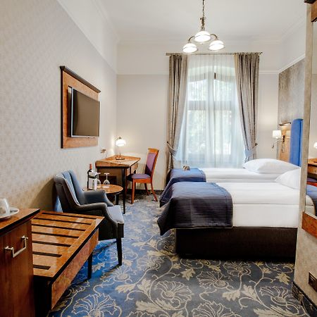 Hotel Diament Plaza Gliwice Bagian luar foto
