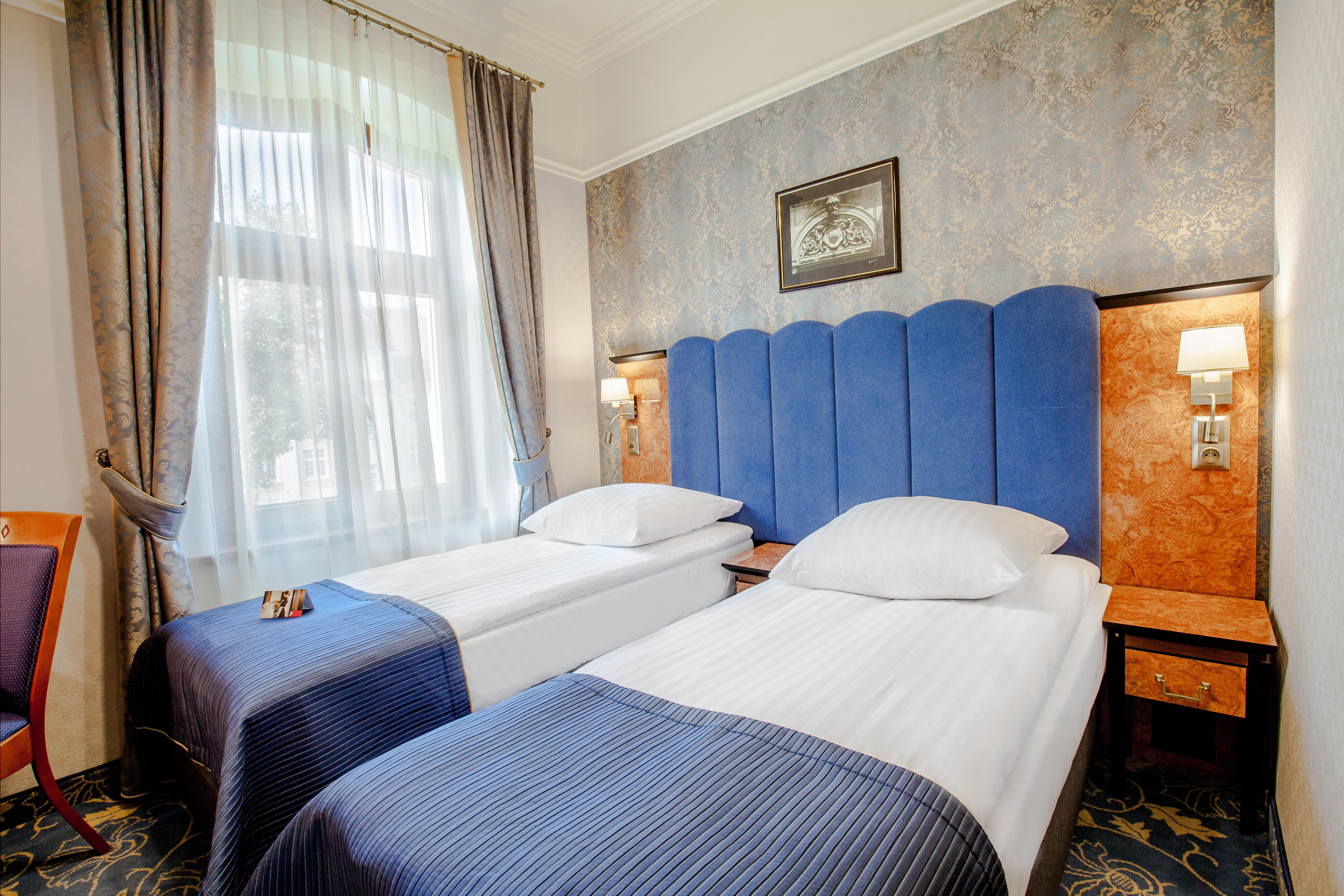 Hotel Diament Plaza Gliwice Bagian luar foto