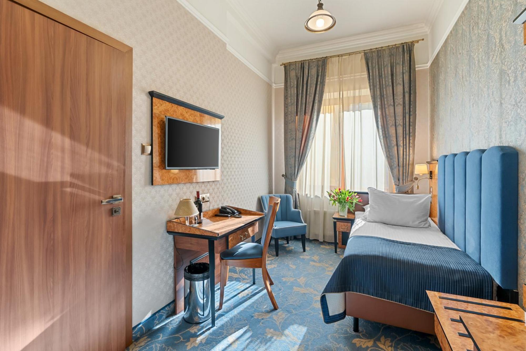 Hotel Diament Plaza Gliwice Bagian luar foto