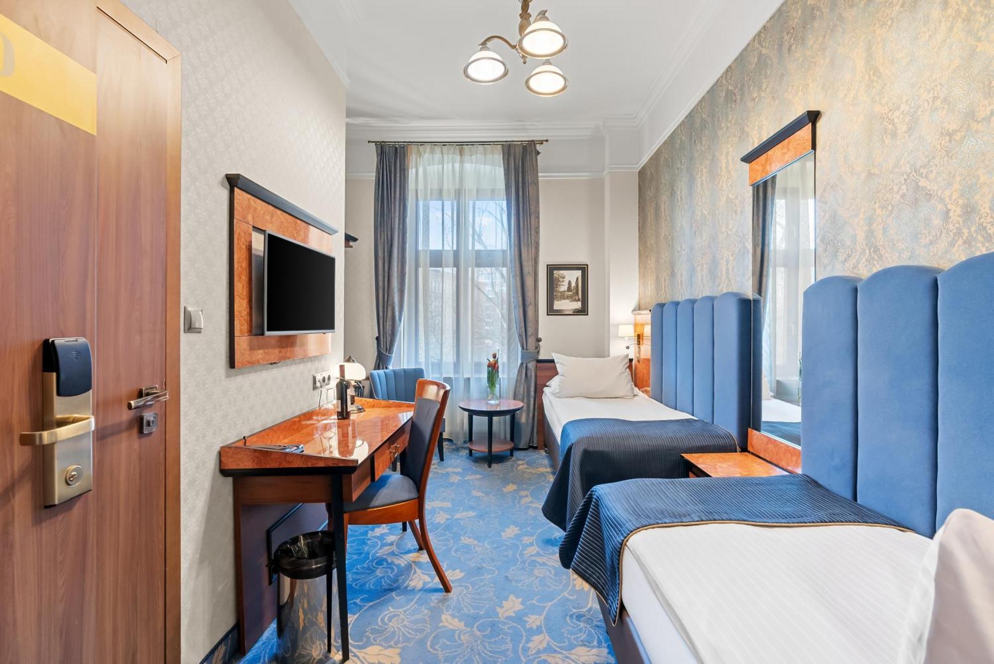 Hotel Diament Plaza Gliwice Bagian luar foto
