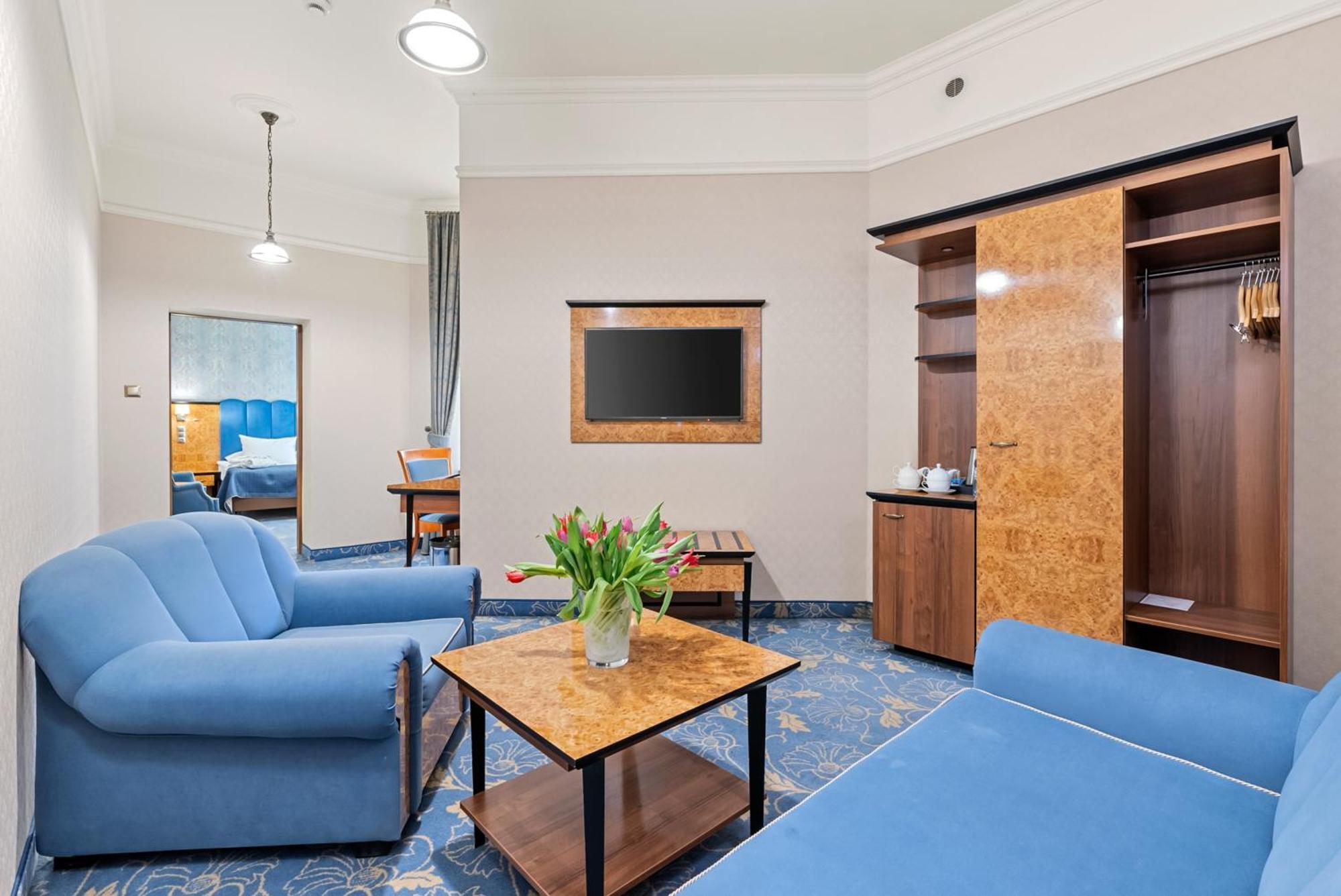 Hotel Diament Plaza Gliwice Bagian luar foto