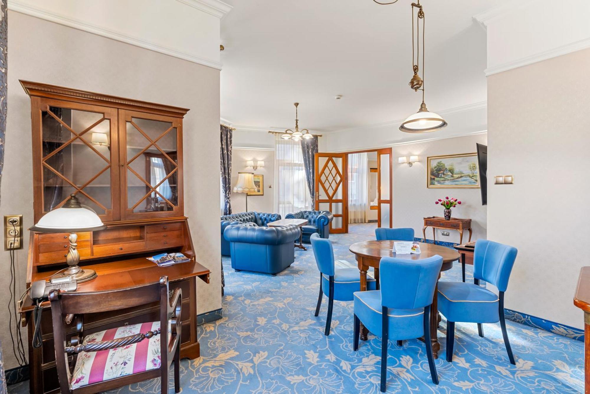 Hotel Diament Plaza Gliwice Bagian luar foto