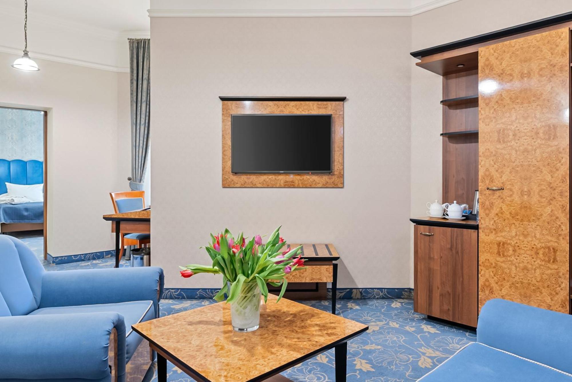 Hotel Diament Plaza Gliwice Bagian luar foto