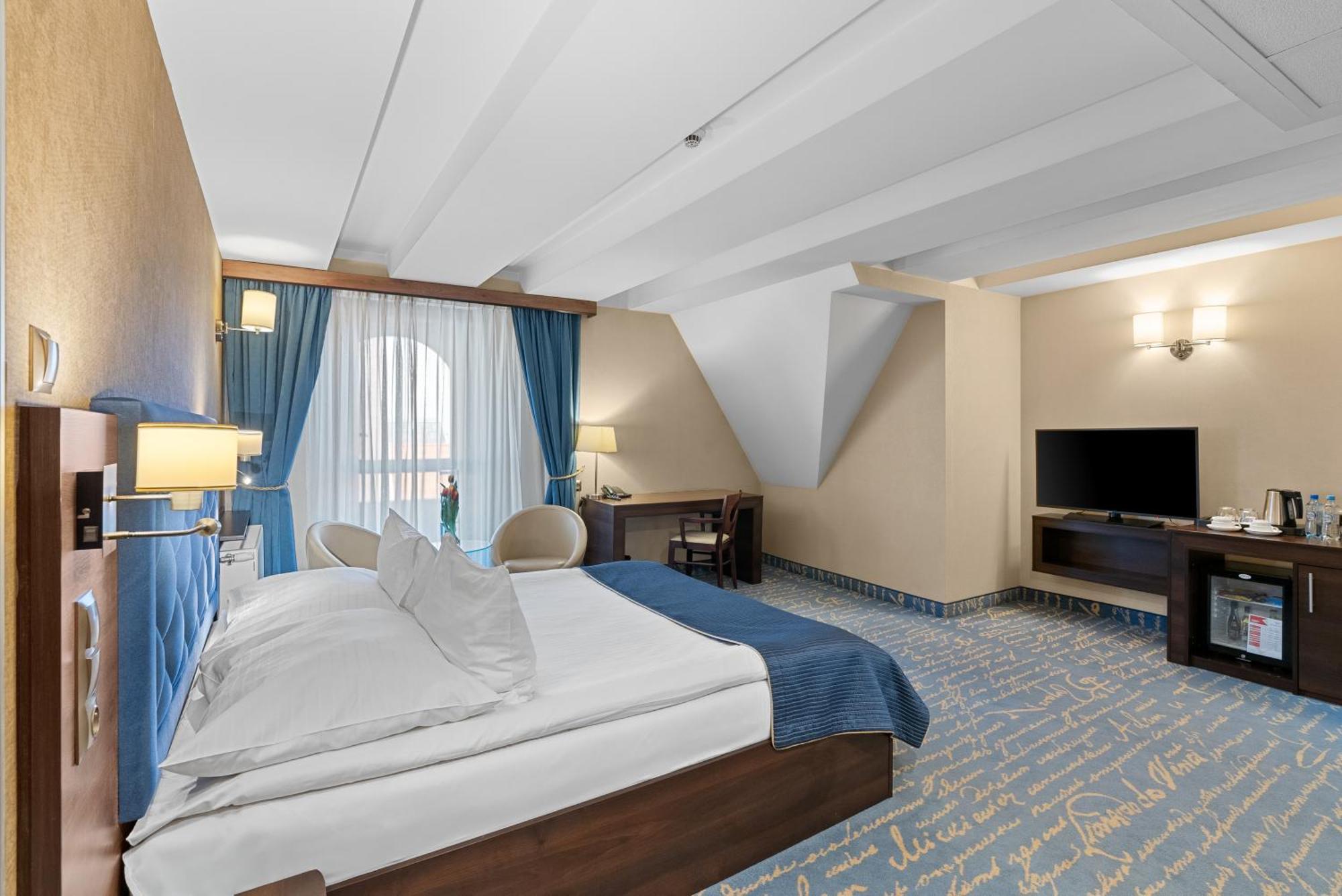 Hotel Diament Plaza Gliwice Bagian luar foto