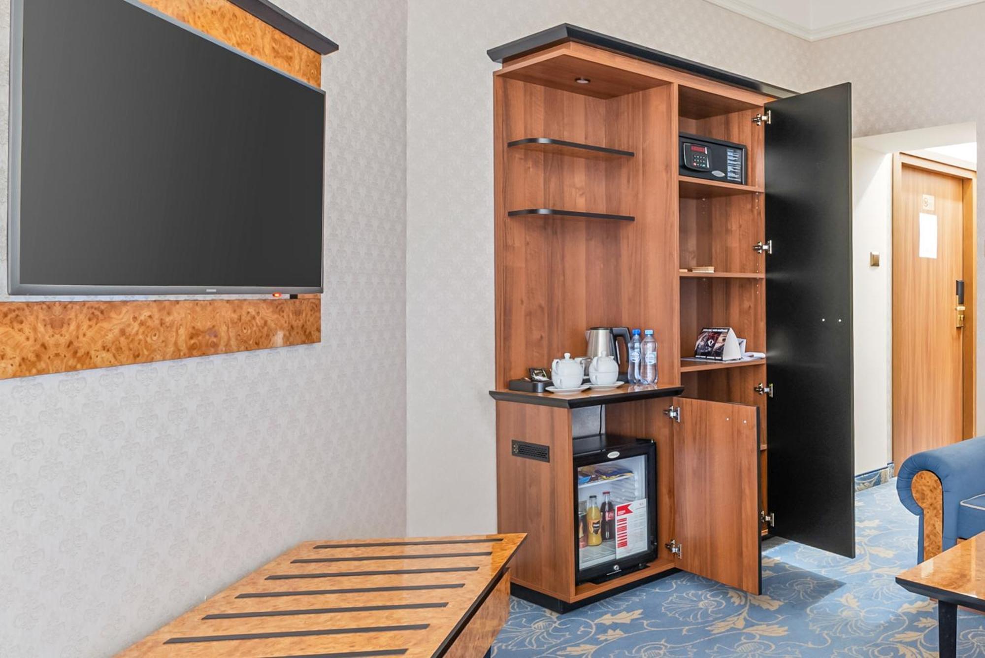 Hotel Diament Plaza Gliwice Bagian luar foto