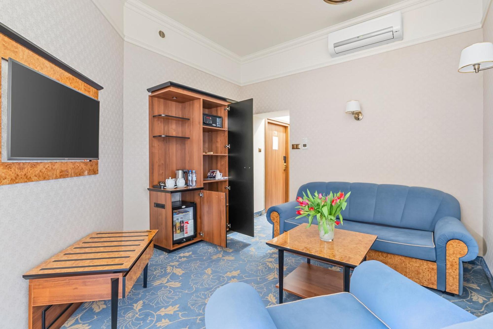 Hotel Diament Plaza Gliwice Bagian luar foto