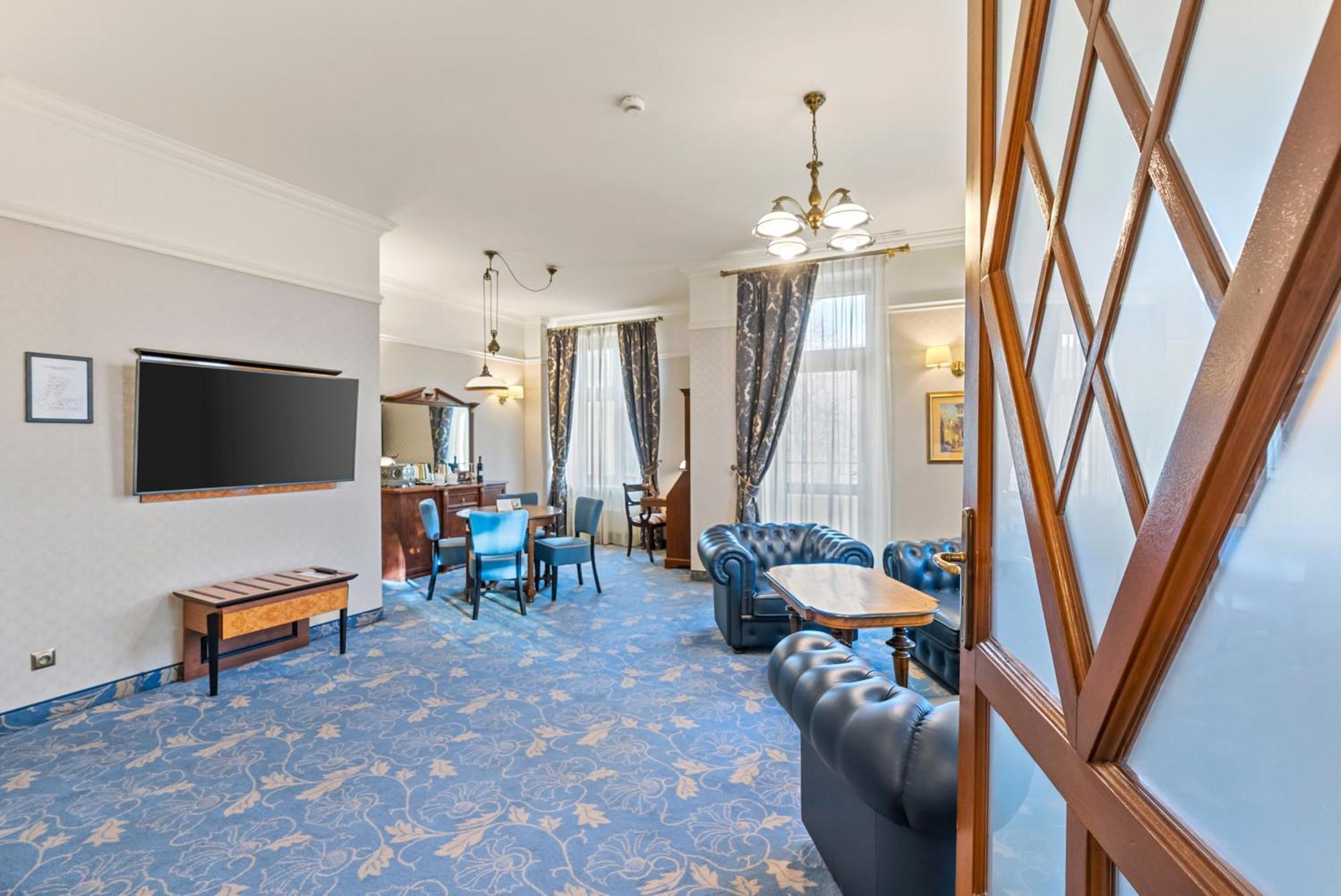 Hotel Diament Plaza Gliwice Bagian luar foto
